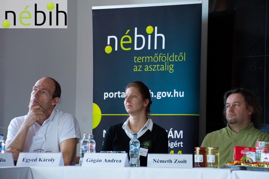Balról jobbra: Egyed Károly (termelő), Dr. Gógán Andrea (kutató) és Németh Zsolt (méhész)